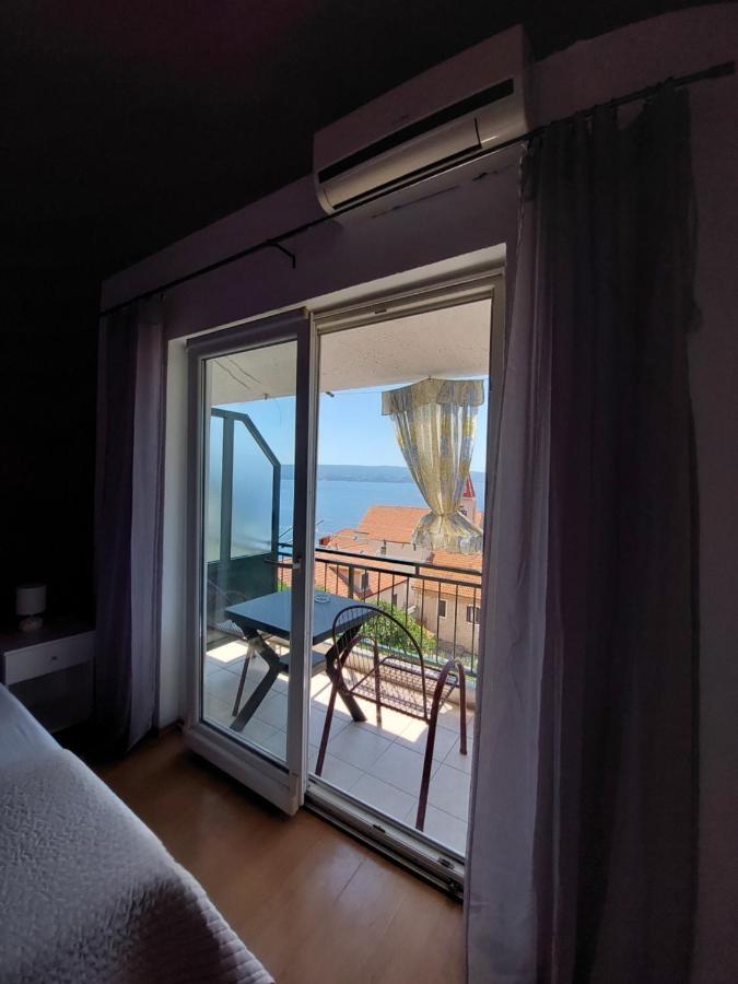 Panorama Sea View Apartment H 오미스 외부 사진